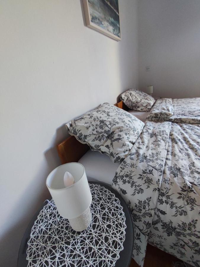 Family Hostel Pivka Eksteriør billede