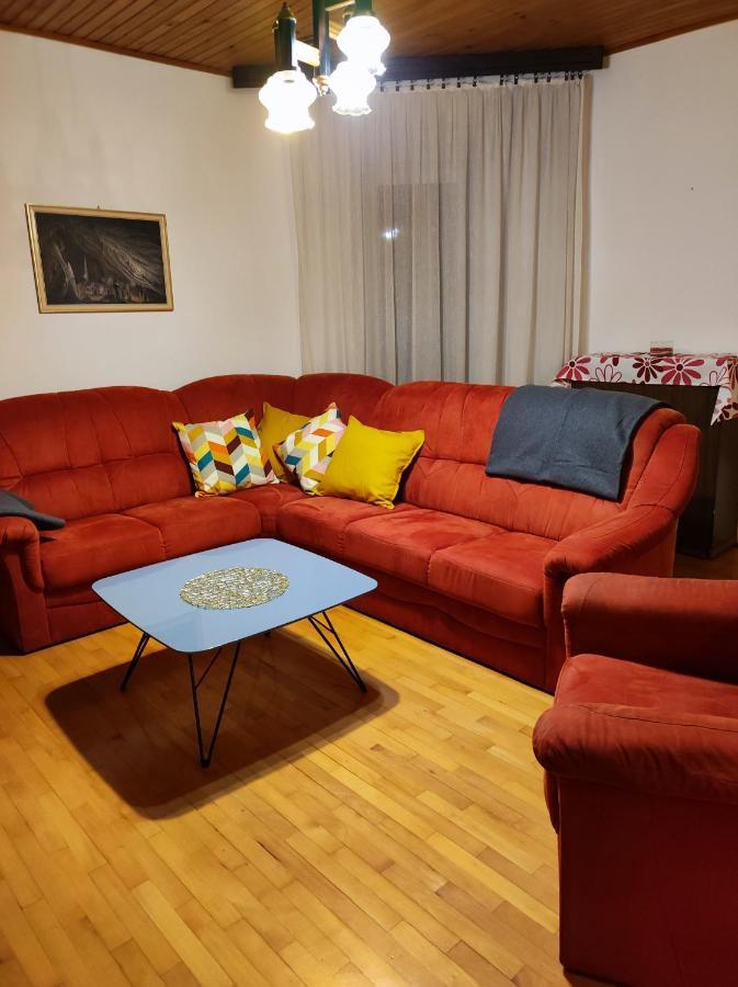 Family Hostel Pivka Eksteriør billede