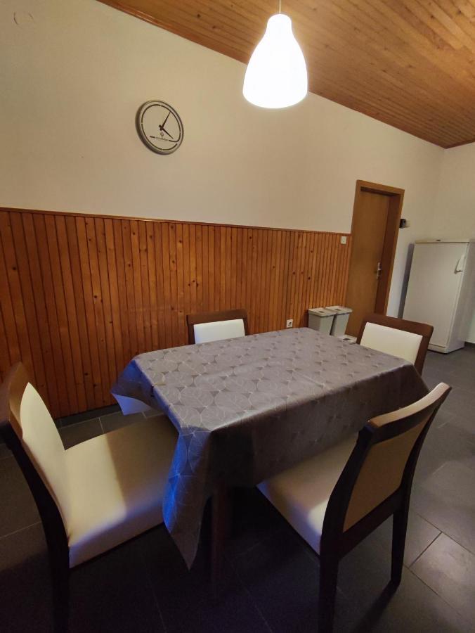 Family Hostel Pivka Eksteriør billede